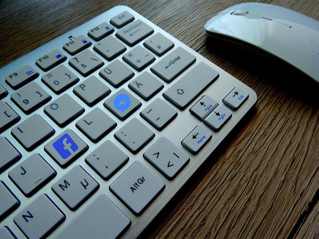 Expert online dating enquiries to verify matches, detect catfish risks, and confirm identities before you meet in person.